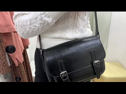 ❤️ Фитинг бөлмөсүндө жаш канчык FeralBerryди дилдо менен коомдук мастурбациялоо ️❌ Порно боюнча порно ky.pornofilmtv.ru
